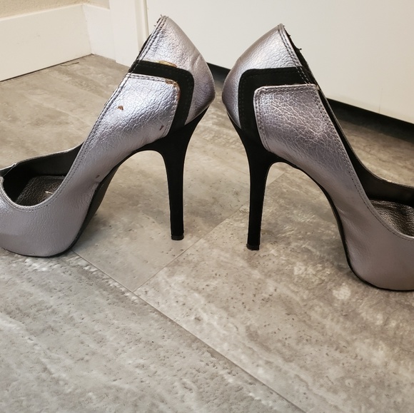 High Heels - Picture 3 of 8